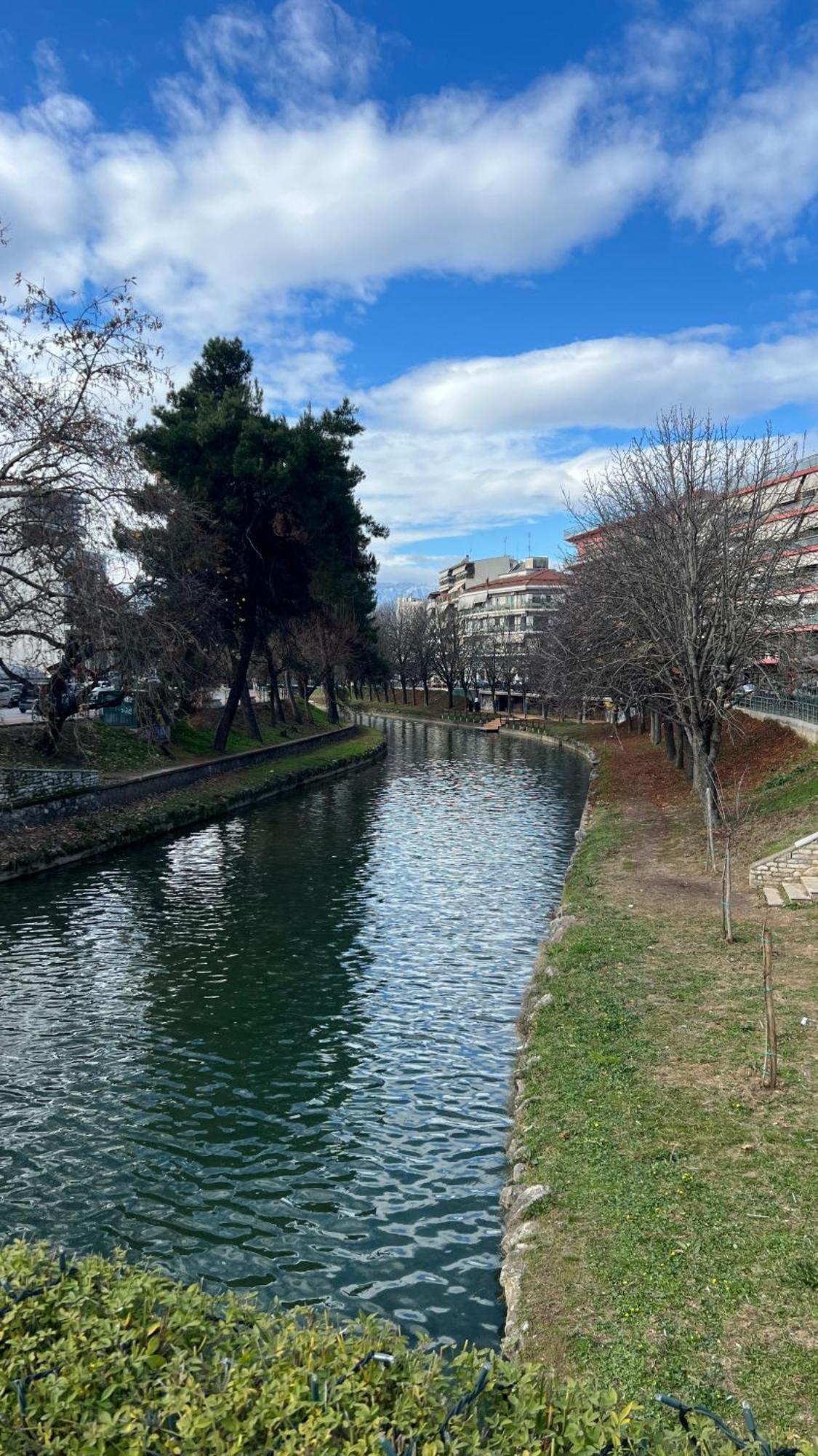Πανέμορφο Διαμέρισμα Δίπλα Από Το Κέντρο! 特里卡拉 外观 照片